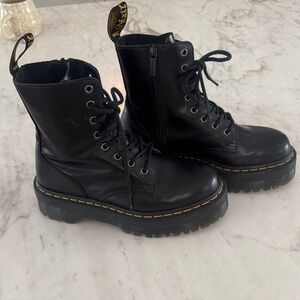 Doc Marten JADON BOOT SMOOTH LEATHER PLATFORMS W8